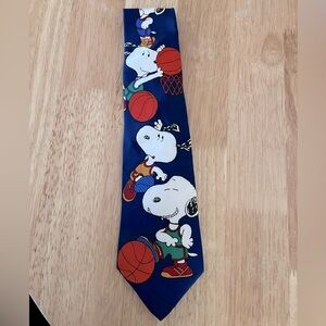 VINTAGE AUTHENTIC PEANUTS SNOOPY NBA Basketball SILK  NECK TIE 1995